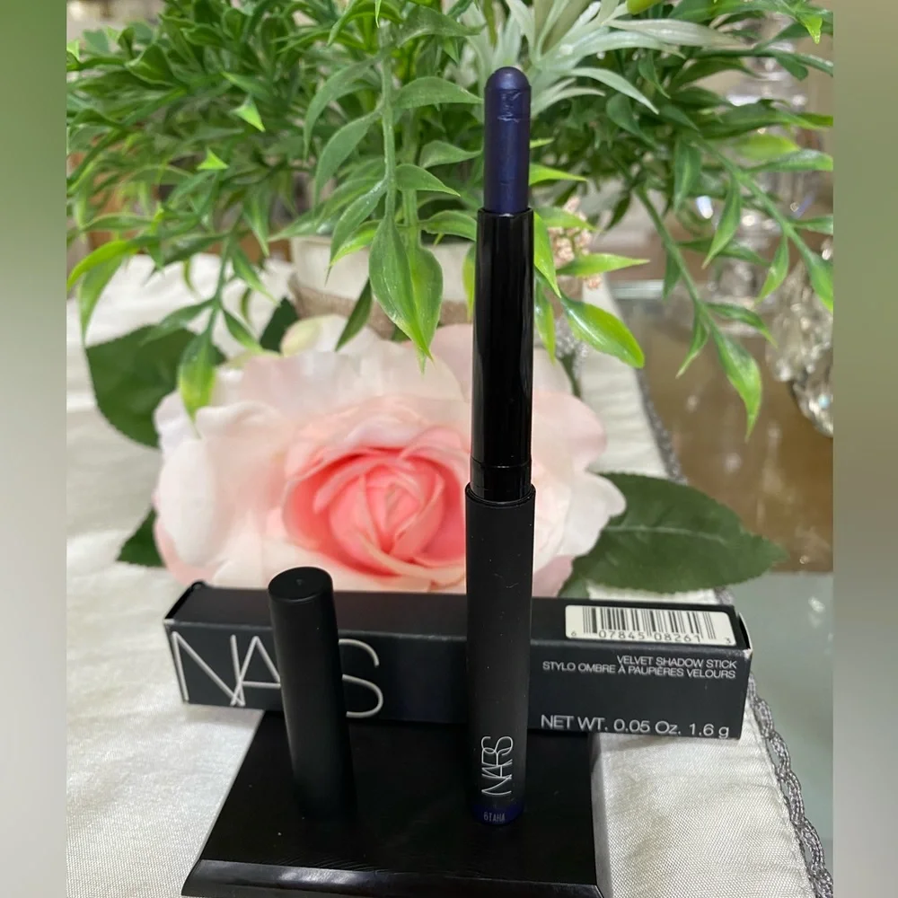Nars Velvet Shadow Stick Glenan 8261